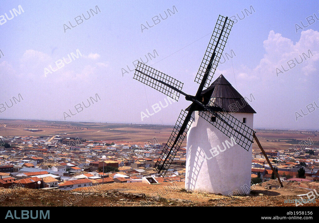 Molino de viento. Mota del Cuervo. Provincia de Cuenca. Castilla-La Mancha. España.