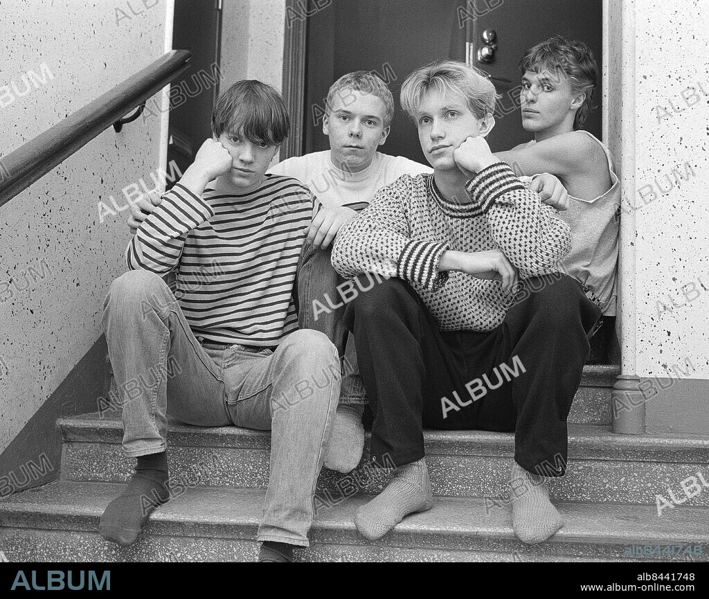 1980-01-10. Den svenska pop- och rockgruppen Reeperbahn, från vänster: Eddie Sjöberg, Peter Korhonen, Dan Sundquist och Olle Ljungström.. Foto: Bernt Claesson / EXP / TT / Kod: 8. **AFTONBLADET OUT**.