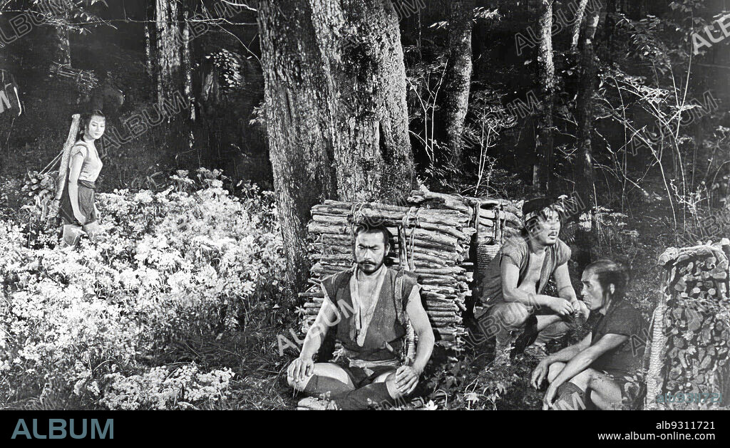 MISA UEHARA and TOSHIRO MIFUNE in THE HIDDEN FORTRESS, 1958 (KAKUSHI-TORIDE NO SAN-AKUNIN), directed by AKIRA KUROSAWA. Copyright Toho.