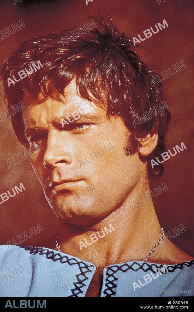 LANCELOT y FRANCO NERO. FRANCO NERO en CAMELOT, 1967, dirigida por JOSHUA LOGAN. Copyright WARNER BROTHERS.