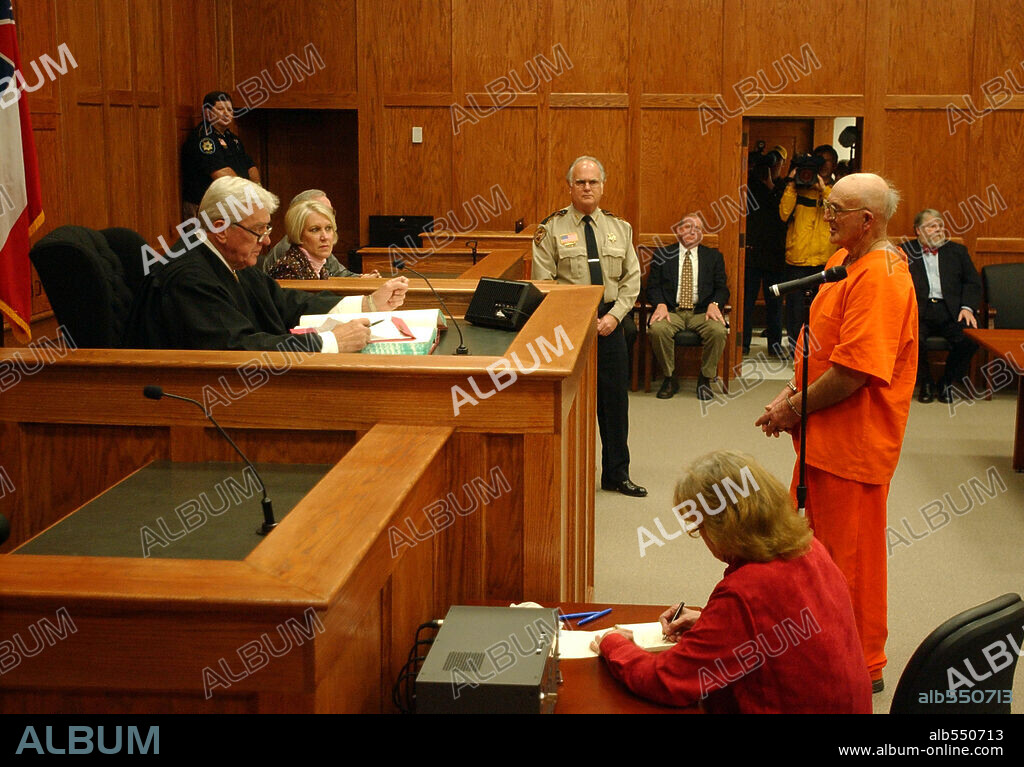 Jan 07, 2005; Philadelphia, MS, USA; EDGAR RAY KILLEN, 79, appears before Circuit Court Judge Marcus Gordon at the Neshoba County Courthouse in Philadelphia, Mississippi, on Friday, January 7, 2005. Killen plead not guilty to three counts of murder dating back to the 1964 murders of civil rights workers Michael Schwerner, Andrew Goodman and James Chaney. The three workers disappeared on June 21, 1964, and their bodies were discovered 44 days later in an earthen dam in rural Neshoba County. Killen was arre. 07/01/2005
