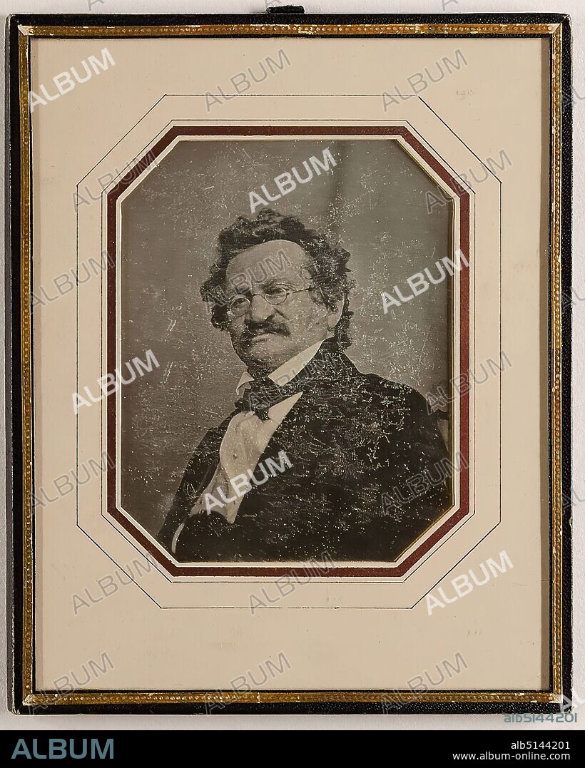 Carl Ferdinand Stelzner, The satirist Moritz Gottlieb Saphir (1795-1858), daguerreotype, Image size: Height: 9.20 cm; Width: 7.20 cm, Label: verso: title, manufacturer, dating, portrait photography, man, historical person, bust, three-quarter view, writer, poet, author, Moritz Gottlieb Saphir.