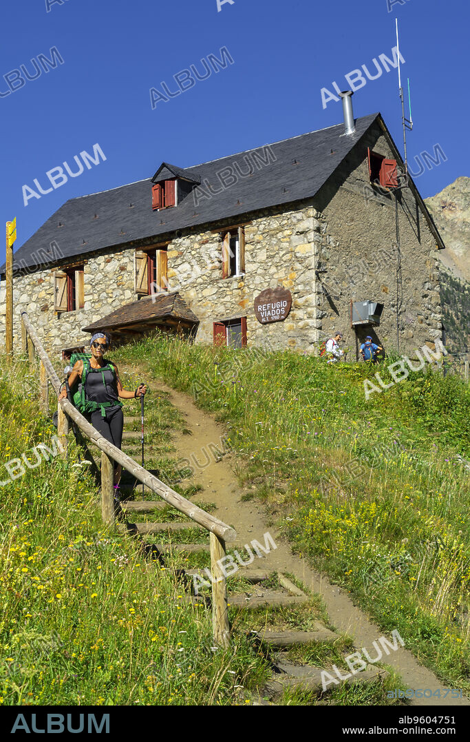 refugio de biadós, Valle de Añes Cruces, parque natural Posets-Maladeta, Huesca, cordillera de los Pirineos, Spain.