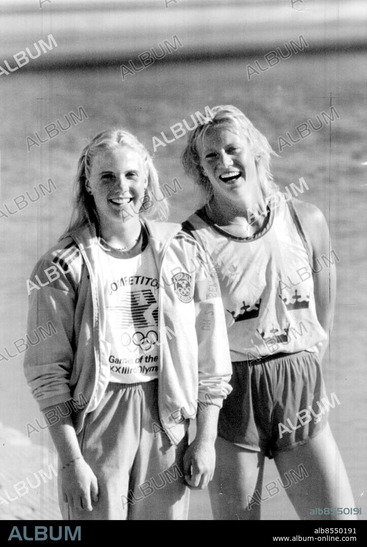 1984 Los Angeles. Agneta Andersson th och Anna Olsson tog OS-guld i K2. Foto: Leif Engberg Kod: 15. COPYRIGHT SCANPIX SWEDEN.