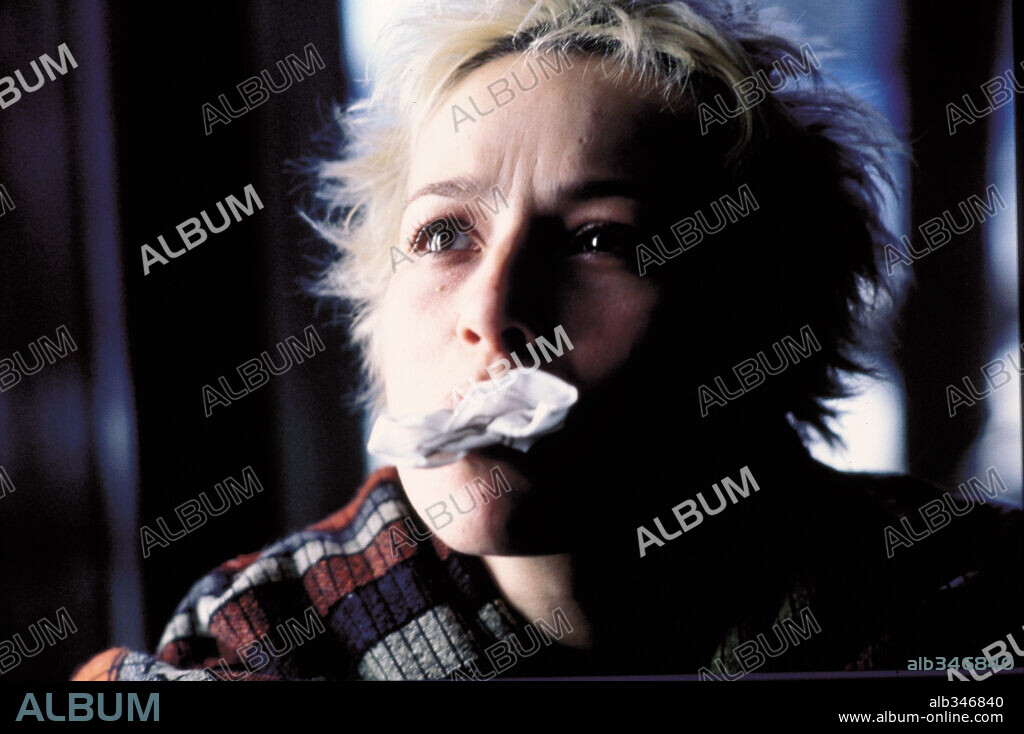 ARIADNA GIL en OBRA MAESTRA, 2000, dirigida por DAVID TRUEBA. Copyright FERNANDO TRUEBA P.C. S.A. / MARTINEZ, DANIEL.