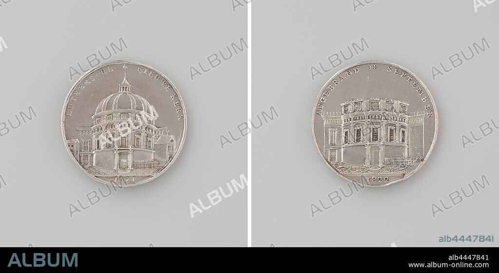 Fire of the New Lutheran Church in Amsterdam, Silver Medal. Front: New Luthersche church for fire within circumscription, cut: year (1671). Reverse: New Luthersche church after fire within a circle, cut off: year (1822)., New Lutheran Church, anonymous, Netherlands, 1822, silver (metal), striking (metalworking), d 2.5 cm × w 6.4 gr.