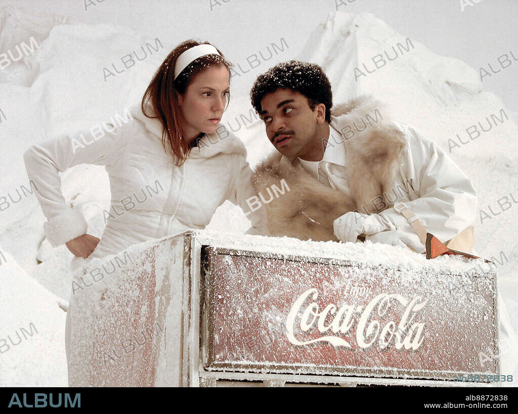 JEFFREY WRIGHT and MARY-LOUISE PARKER in ANGELS IN AMERICA, 2003, directed by MIKE NICHOLS. Copyright AVENUE PICTURES.