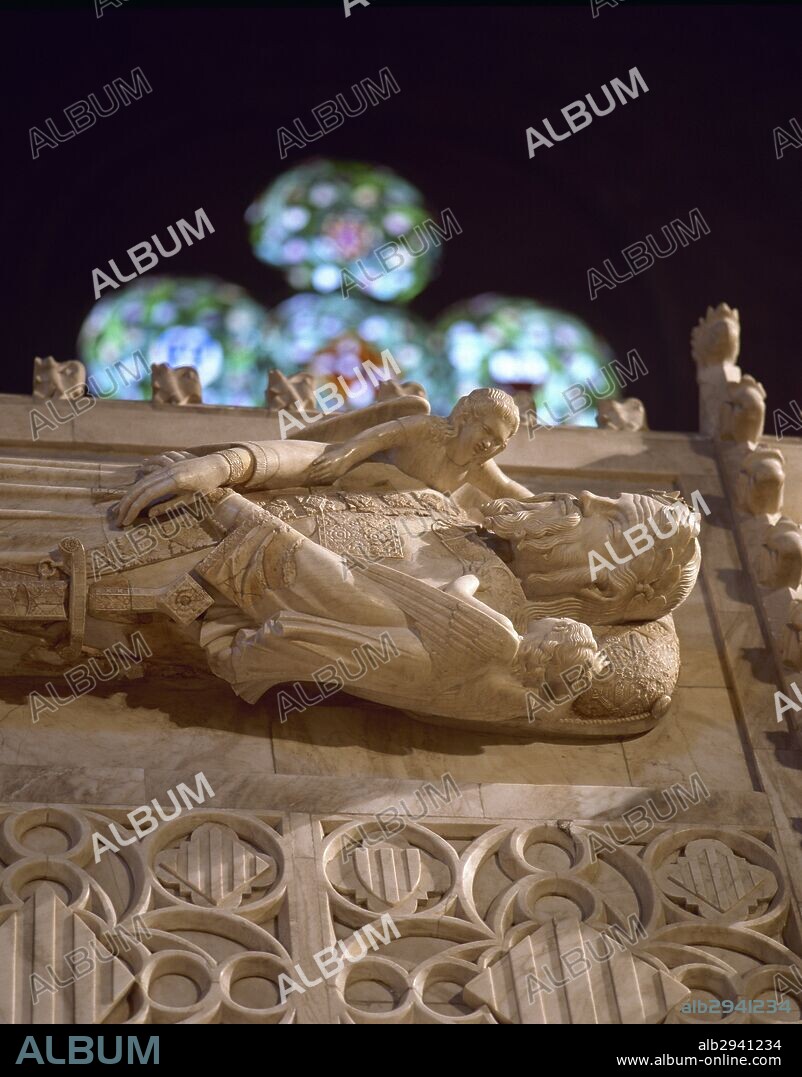 ALFONSO II DE ARAGON y I DE CATALUÑA, "El Casto" (1154-1196). Rey de la Corona de Aragón (1162-1196). Hijo de Ramon Berenguer IV, conde de Barcelona y Petronila, reina de Aragón. TUMBA DE ALFONSO I. PANTEON REAL (lado norte). MONASTERIO DE POBLET. VIMBODI. Provincia de Tarragona. Cataluña.