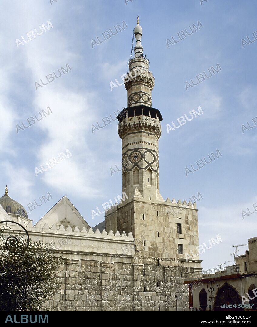 ARTE ISLAMICO. PROXIMO ORIENTE. MEZQUITA DE DAMASCO. Vista general del ALMINAR DE QAIT BEY, levantado en la esquina sudoeste de la sala de plegarias, a finales del siglo XV. Fué bautizado en honor al sultán mameluco que ordenó su construcción. SIRIA.