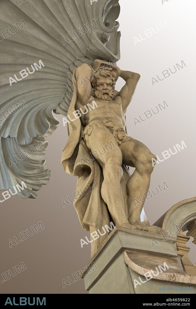 Reggio Emilia, Gucciardi Guidotti Palace: detail of the staircase with a telamon.
