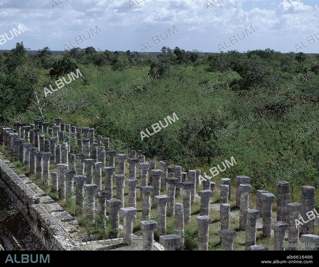 GRUPO DE LAS MIL COLUMNAS-TOLTECAS.