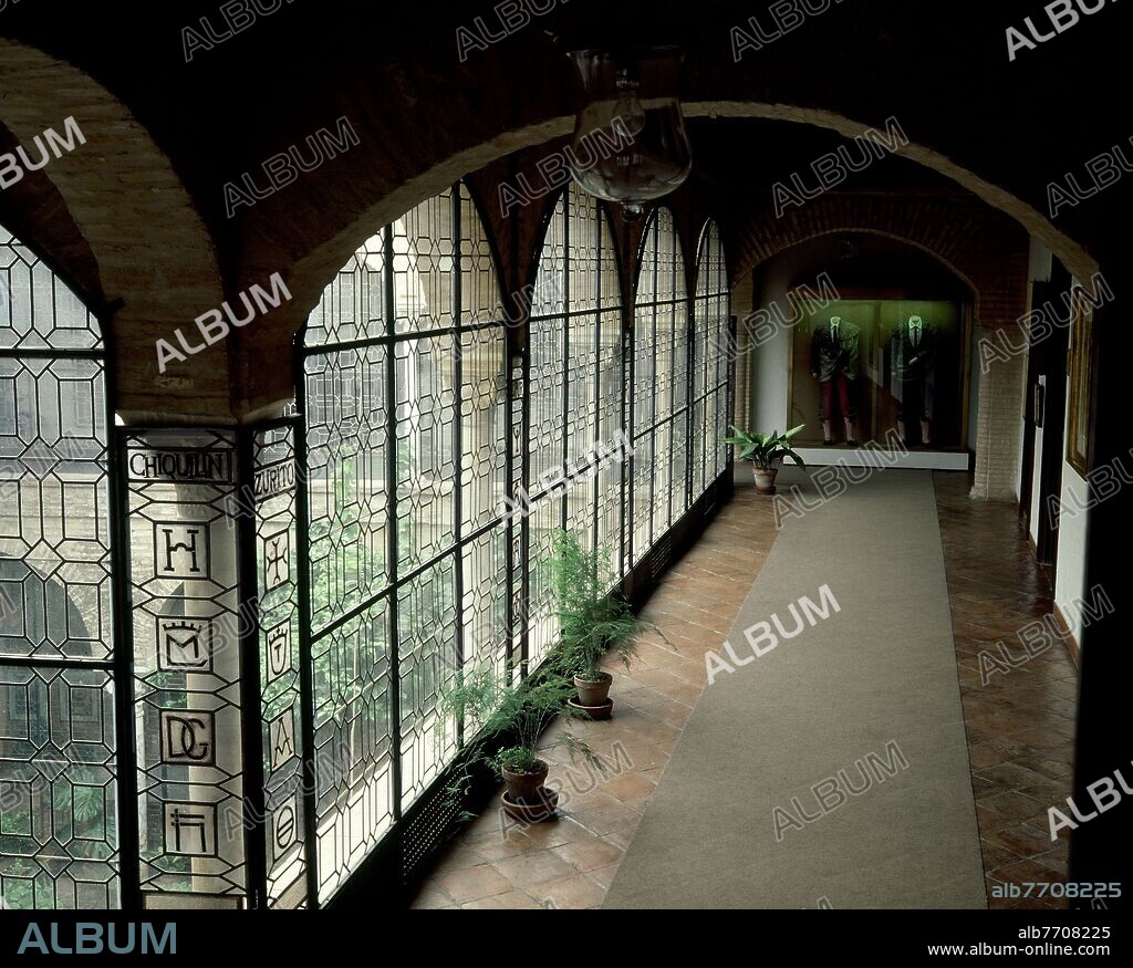 GALERIA CUBIERTA-CRISTALERAS.