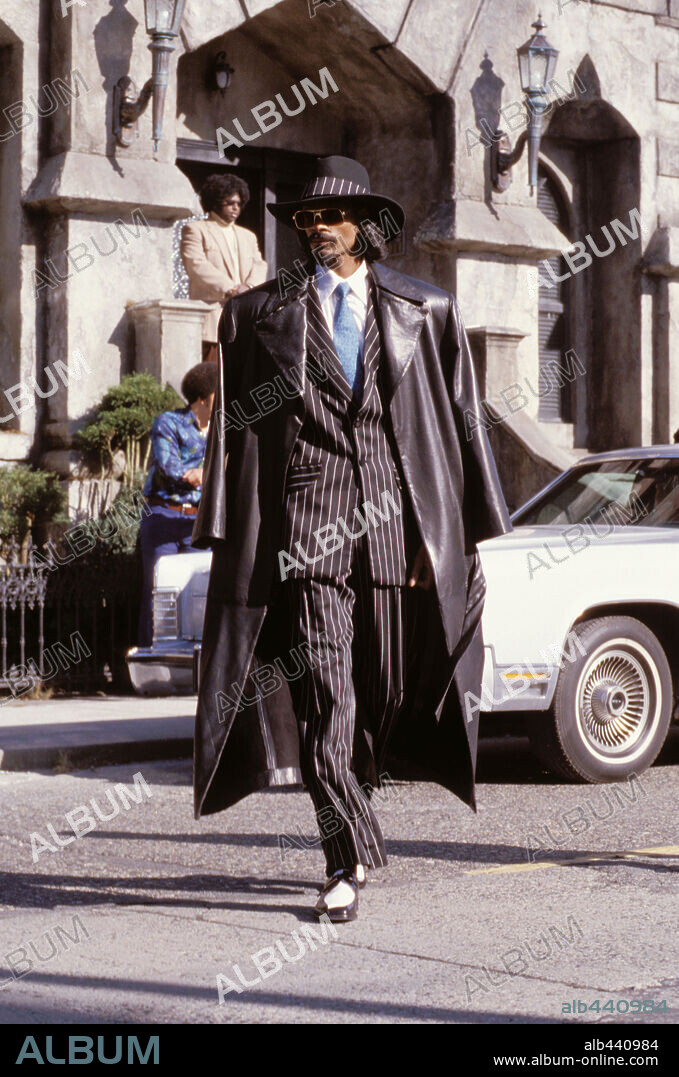 SNOOP DOGG in BONES, 2001, directed by ERNEST DICKERSON. Copyright NEW LINE CINEMA.