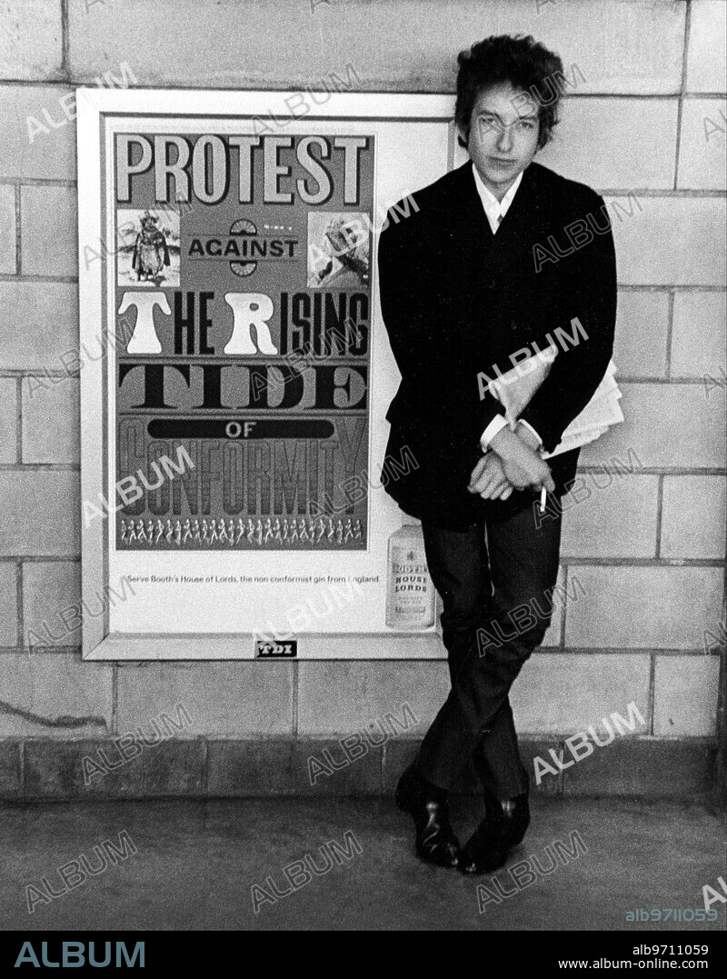 BOB DYLAN dans NO DIRECTION HOME: BOB DYLAN, 2005, réalisé par MARTIN SCORSESE. Copyright Emerging Pictures.