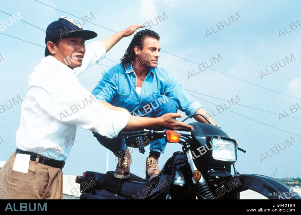 JEAN-CLAUDE VAN DAMME en BLANCO HUMANO, 1993 (HARD TARGET), dirigida por JOHN WOO. Copyright UNIVERSAL PICTURES / MOSELEY, MELISSA.