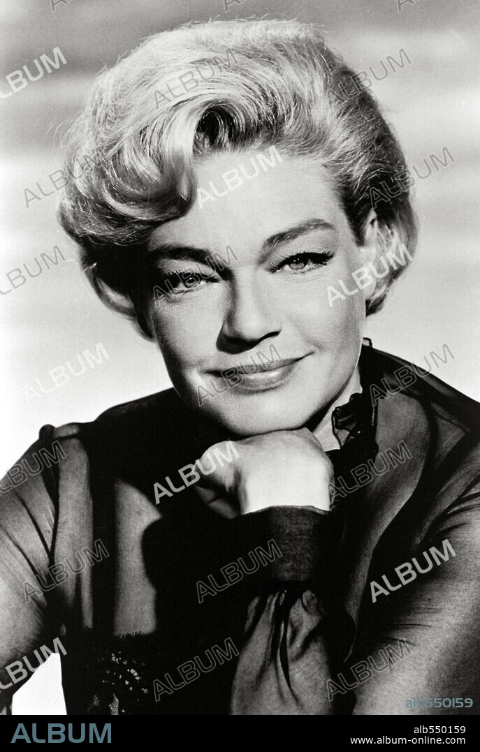 SIMONE SIGNORET.  1966