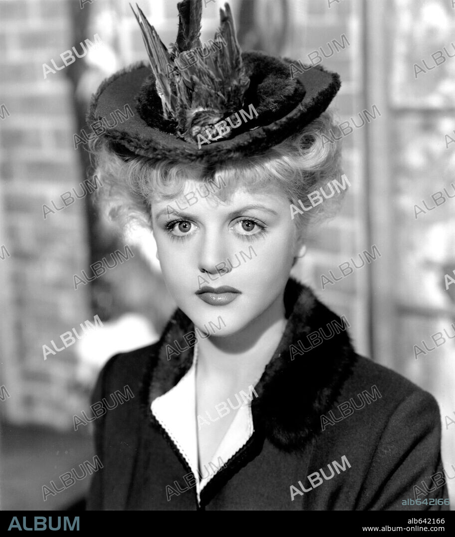 ANGELA LANSBURY in THE PICTURE OF DORIAN GRAY, 1945, directed by ALBERT LEWIN. Copyright M.G.M.