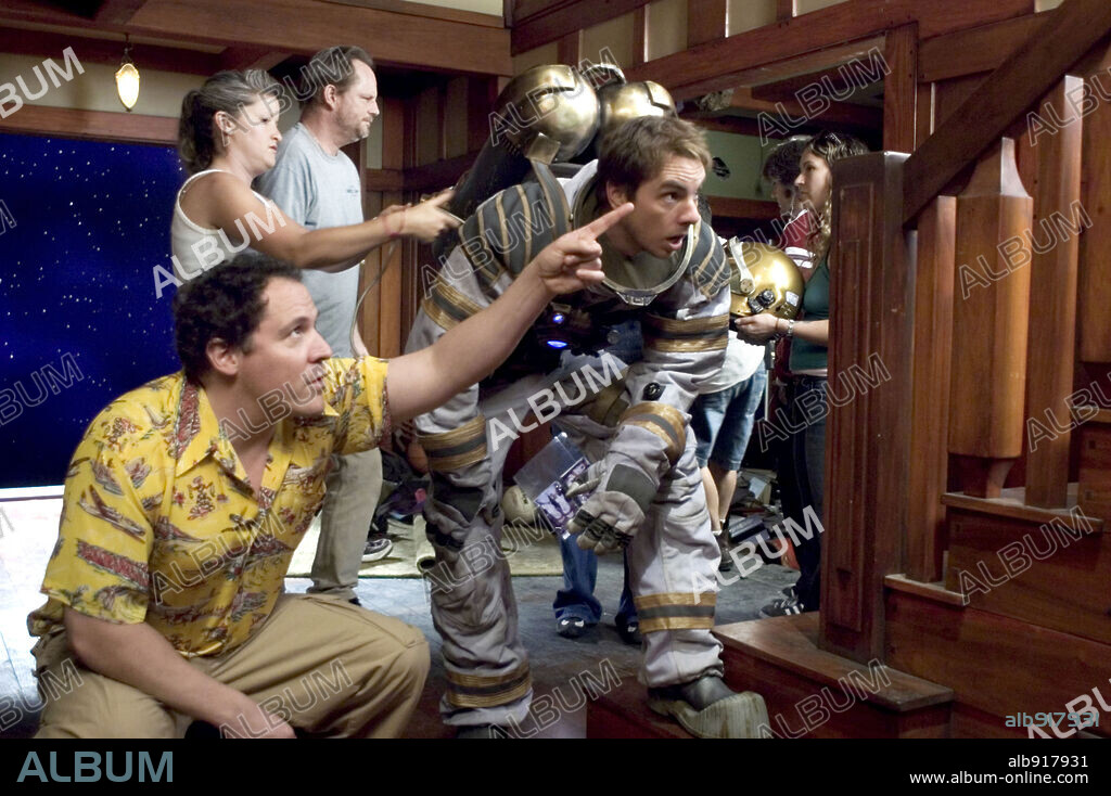 DAX SHEPARD y JON FAVREAU en ZATHURA, UNA AVENTURA ESPACIAL, 2005 (ZATHURA), dirigida por JON FAVREAU. Copyright COLUMBIA PICTURES CORPORATION/RADAR FILM / MORTON, MERRICK.