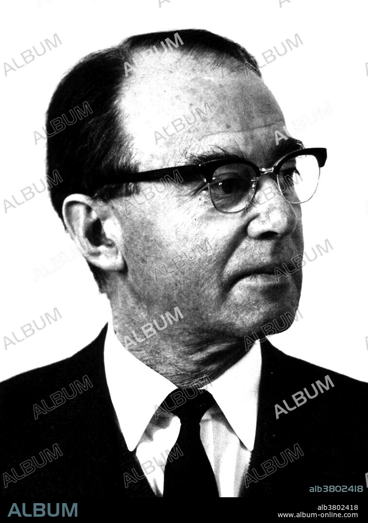 Arne Wilhelm Kaurin Tiselius (1902-1971) was a Swedish physical chemist who won the 1948 Nobel Prize in chemistry for his research on electrophoresis (a method of separating and purifying through the use of an electric field) and adsorption (a process in which matter gathers on the surface of a material). His work resulted in new methods for accurately analyzing proteins. He also identified individual proteins in blood serum.