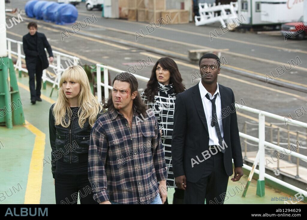 ALDIS HODGE, BETH RIESGRAF et CHRISTIAN KANE dans LEVERAGE-TV, 2008. Copyright ELECTRIC ENTERTAINMENT.