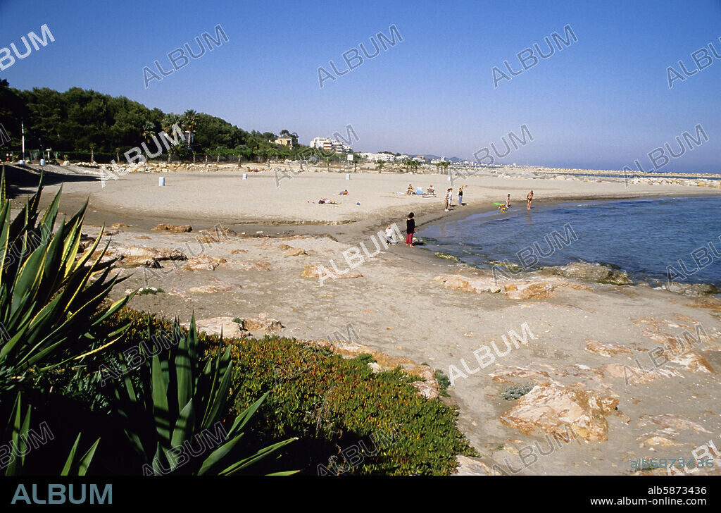 Roda de Barà, playa / platja de la Punta de Pelliseta.