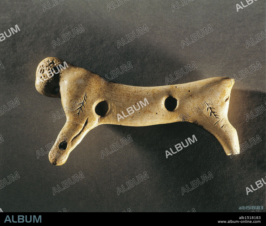 Prehistory - Upper Paleolithic - Pyrenees -  Isturitz - Reindeer horn carved into the shape of a feline.