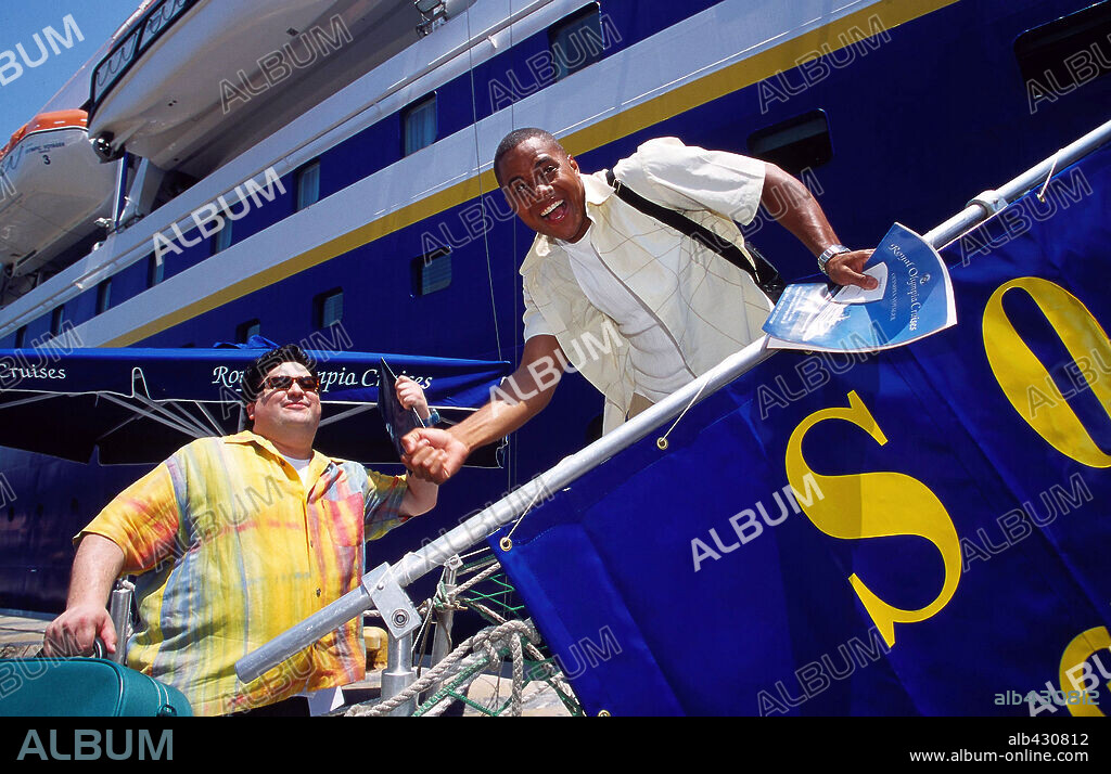 CUBA GOODING JR. y HORATIO SANZ en BOAT TRIP. ESTE BARCO ES UN PELIGRO, 2002 (BOAT TRIP), dirigida por MORT NATHAN. Copyright APOLLOMEDIA/BOAT TRIP LLC/ERSTE PROD/GEMINI FILMPROD.