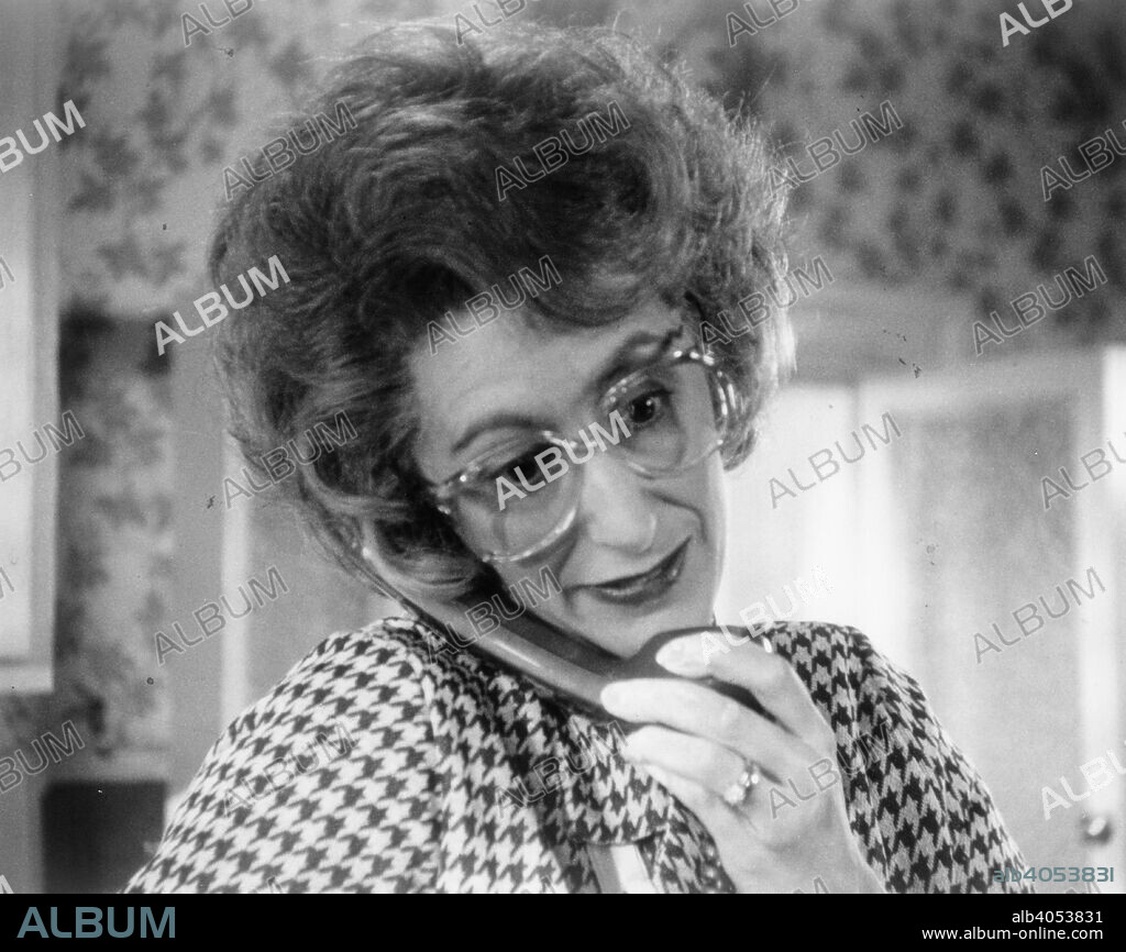 Maureen Lipman (1946- ), British actress, 1989.