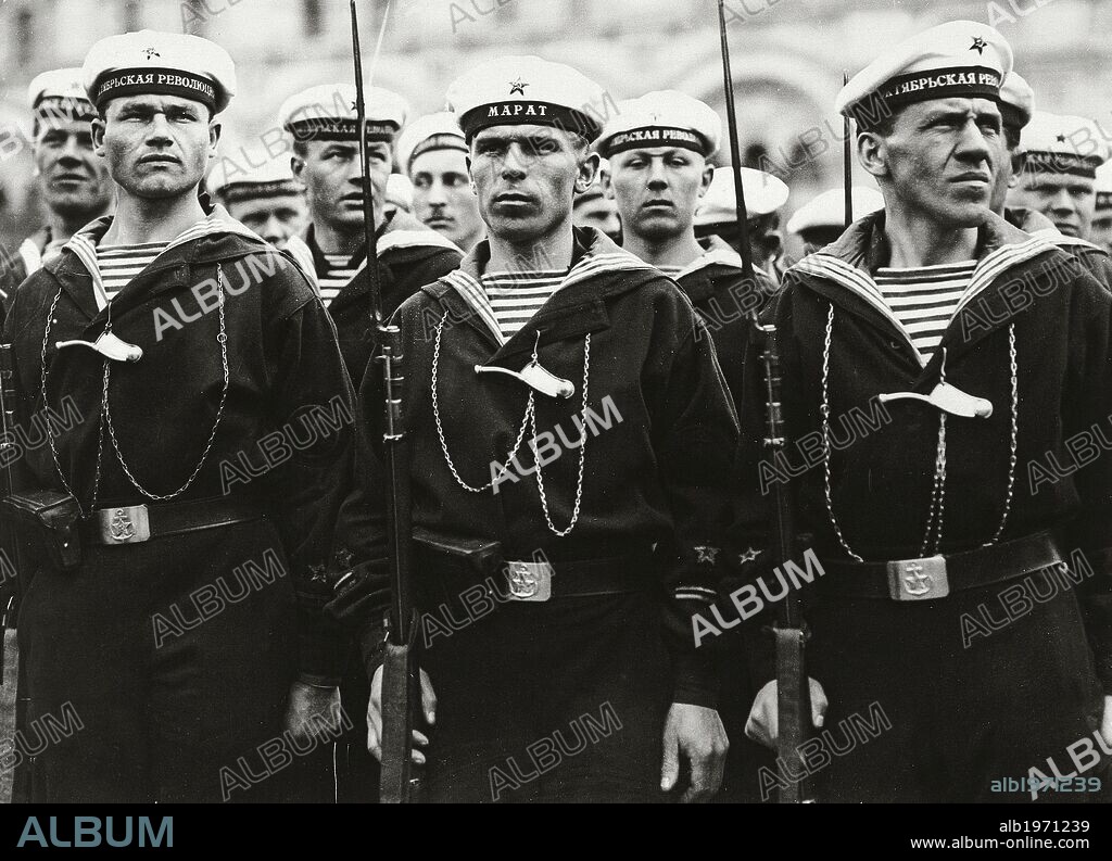 The sailors of the Mapat battleship in Petrograd, 1917. Russian Revolution, 20th century.