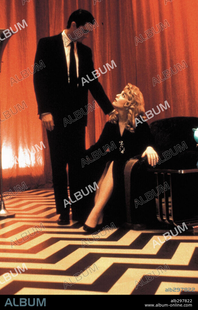 KYLE MacLACHLAN and SHERYL LEE in TWIN PEAKS: FIRE WALK WITH ME, 1992, directed by DAVID LYNCH. Copyright NEW LINE CINEMA.
