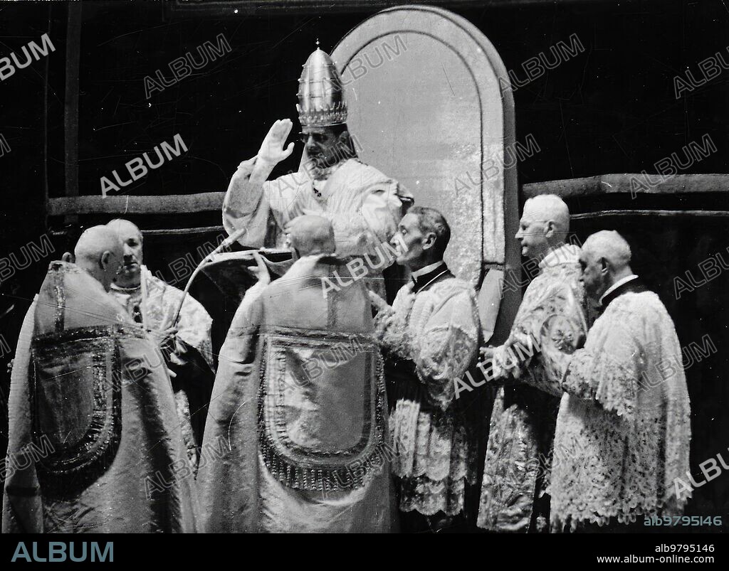 Julio 1963. Coronación papa Pablo Vi.