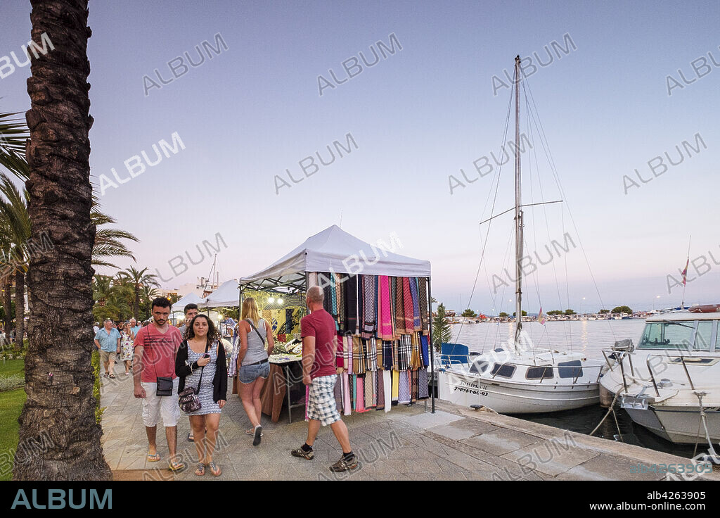 Open-air market, Port d'Alcúdia, Mallorca, Balearic Islands, Spain.
