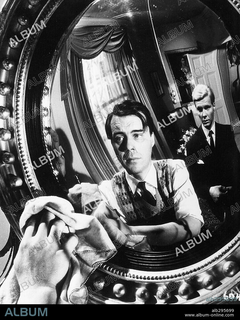 DIRK BOGARDE y JAMES FOX en EL SIRVIENTE, 1963 (THE SERVANT), dirigida por JOSEPH LOSEY. Copyright ASSOCIATED BRITISH PICTURES.