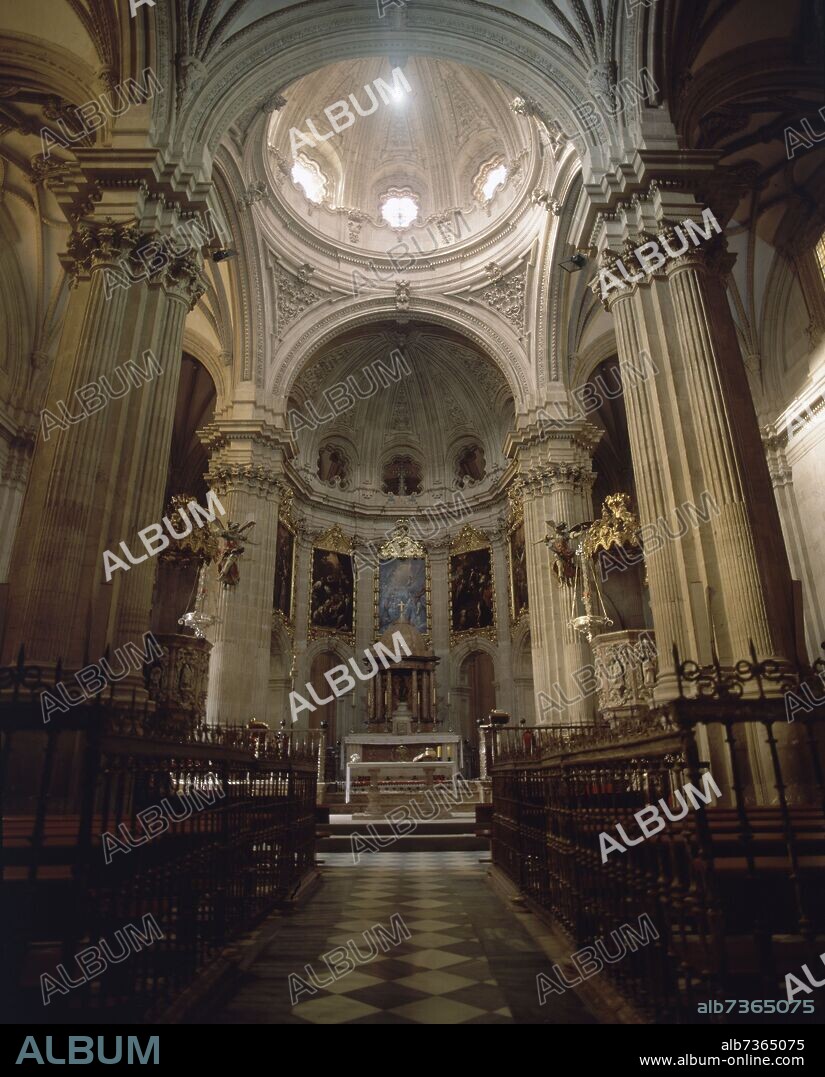 INTERIOR DE LA CATEDRAL DE GUADIX - EMPEZADA EN EL SIGLO XVI Y FINALIZADA EN EL SIGLO XVIII - PLANOS DE DIEGO DE SILOE.