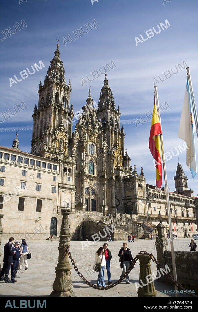 Facade of cathedral seen from Praza do Obradoiro, Santiago de Compostela, UNESCO World Heritage Site, Galicia, Spain, Europe.