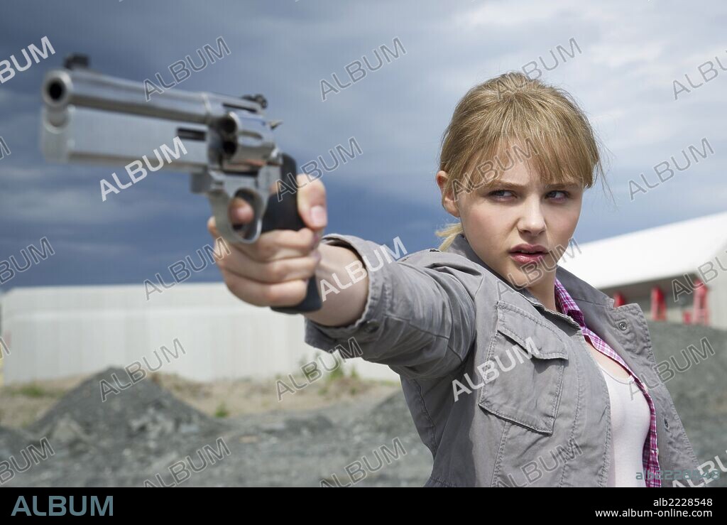 CHLOE GRACE MORETZ in KICK-ASS 2, 2013, directed by JEFF WADLOW. Copyright MARV FILMS/PLAN B ENTERTAINMENT.