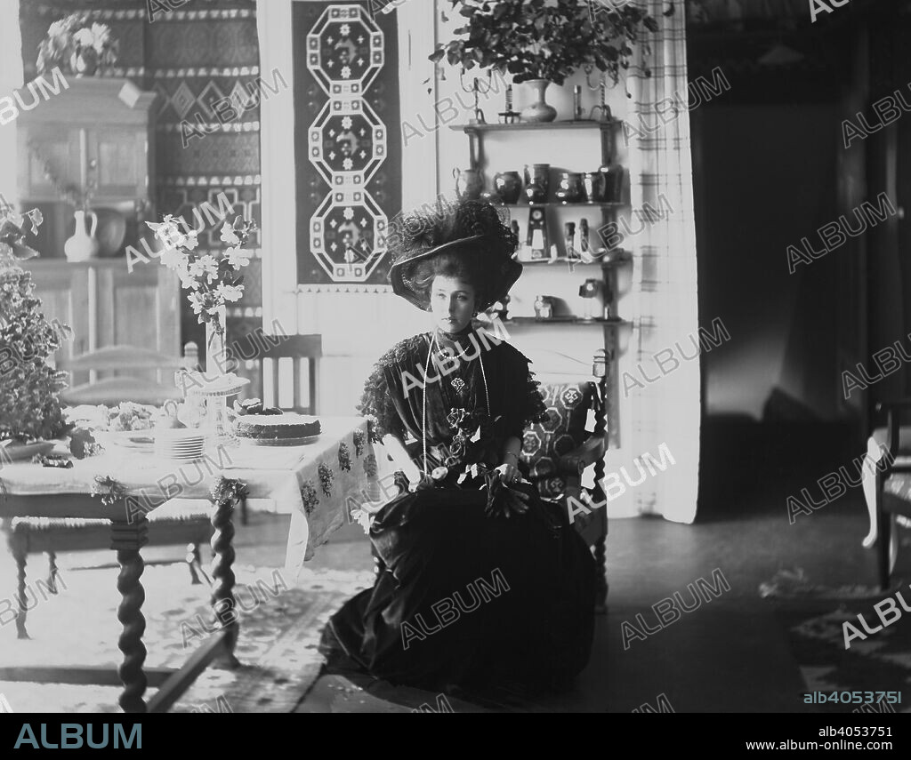 Crown Princess Margaret of Sweden, 1908. Princess Margaret of Connaught (1882-1920) was the daughter of Prince Arthur, Due of Connaught, the third son of Queen Victoria. In 1905 she married Prince Gustav Adolf of Sweden, the future King Gustav VI Adolf. From the Malmö Museum.
