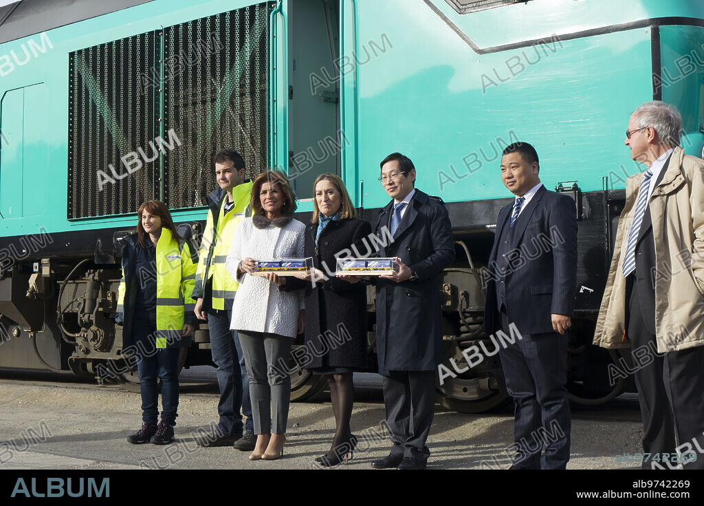 Madrid, 12/09/2014. Arrival at the Abroñigal train station of the goods train that left China 21 days ago. Photo: Isabel Permuy. ARCHDC.