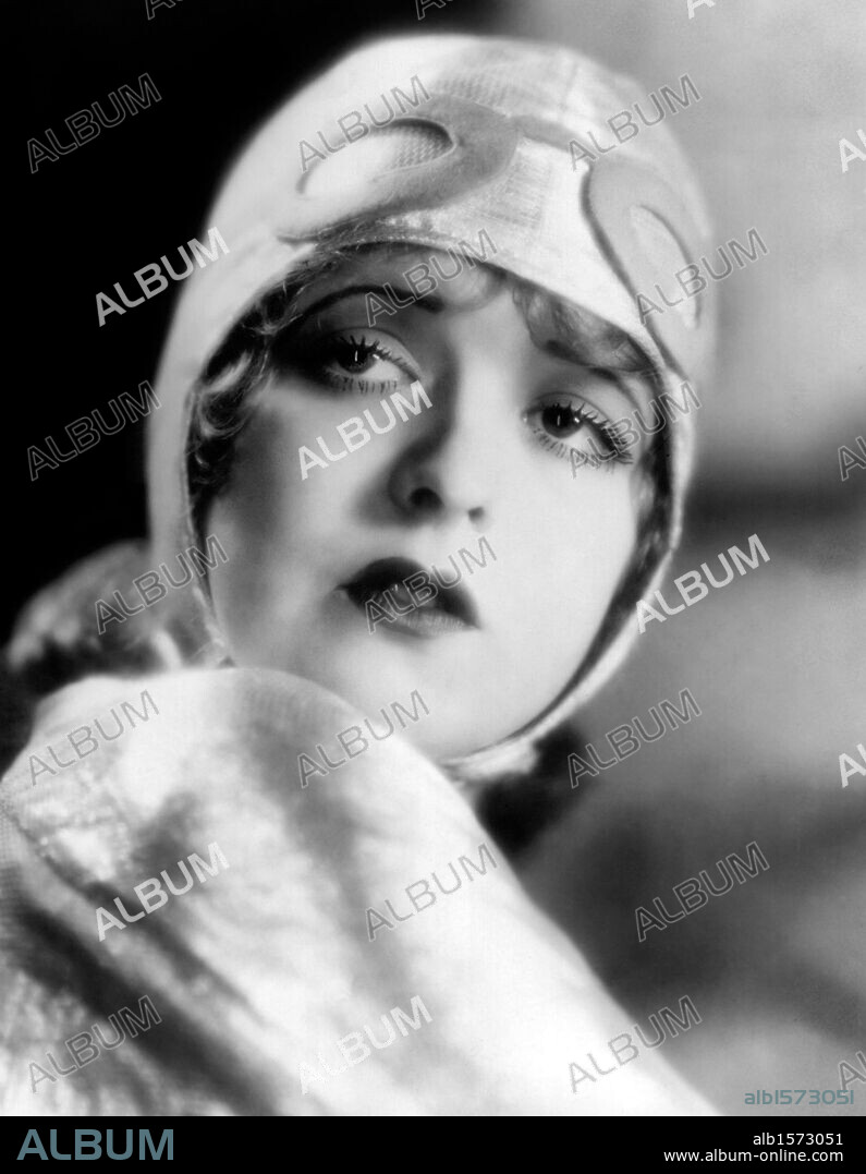 CLARA BOW in THE SATURDAY NIGHT KID, 1929, directed by A. EDWARD SUTHERLAND. Copyright PARAMOUNT PICTURES.