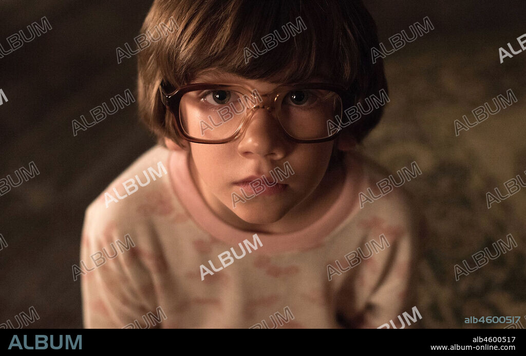 IVAN RENEDO en MALASAÑA 32, 2020, dirigida por ALBERT PINTO. Copyright WARNER BROS PICTURES.