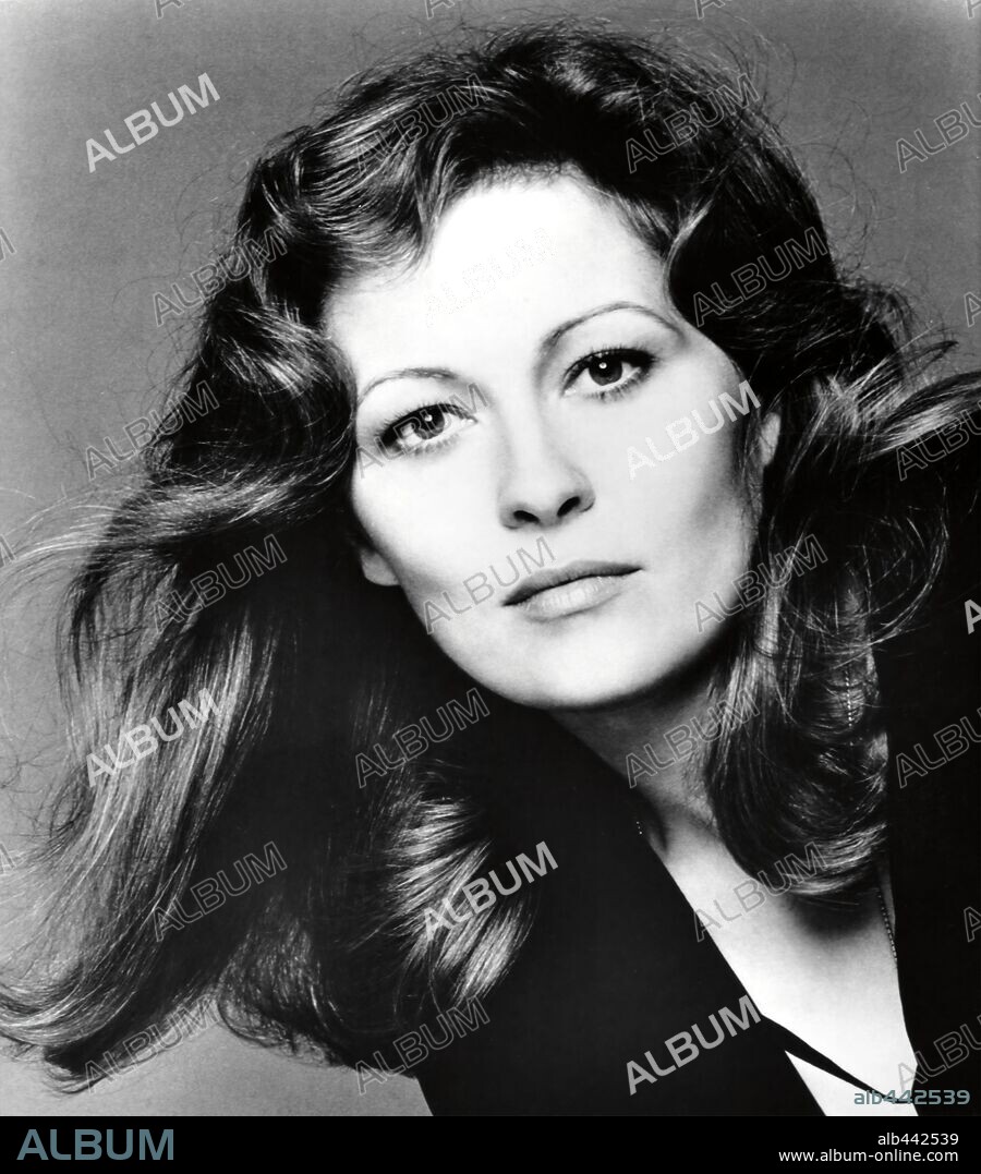 FAYE DUNAWAY en EL PRIMER PECADO MORTAL, 1980 (THE FIRST DEADLY SIN). Copyright FILMWAYS.