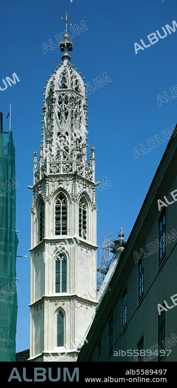 Wien (Österreich), St. Maria am Gestade. (14. Jh.). Turm mit seinem durchbrochenen Kuppelhelm. Foto, 1998.