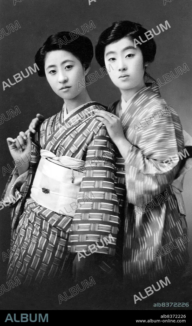 東京百美人 Geisha of Tokyo(小川一真) / 古本、中古本、古書籍