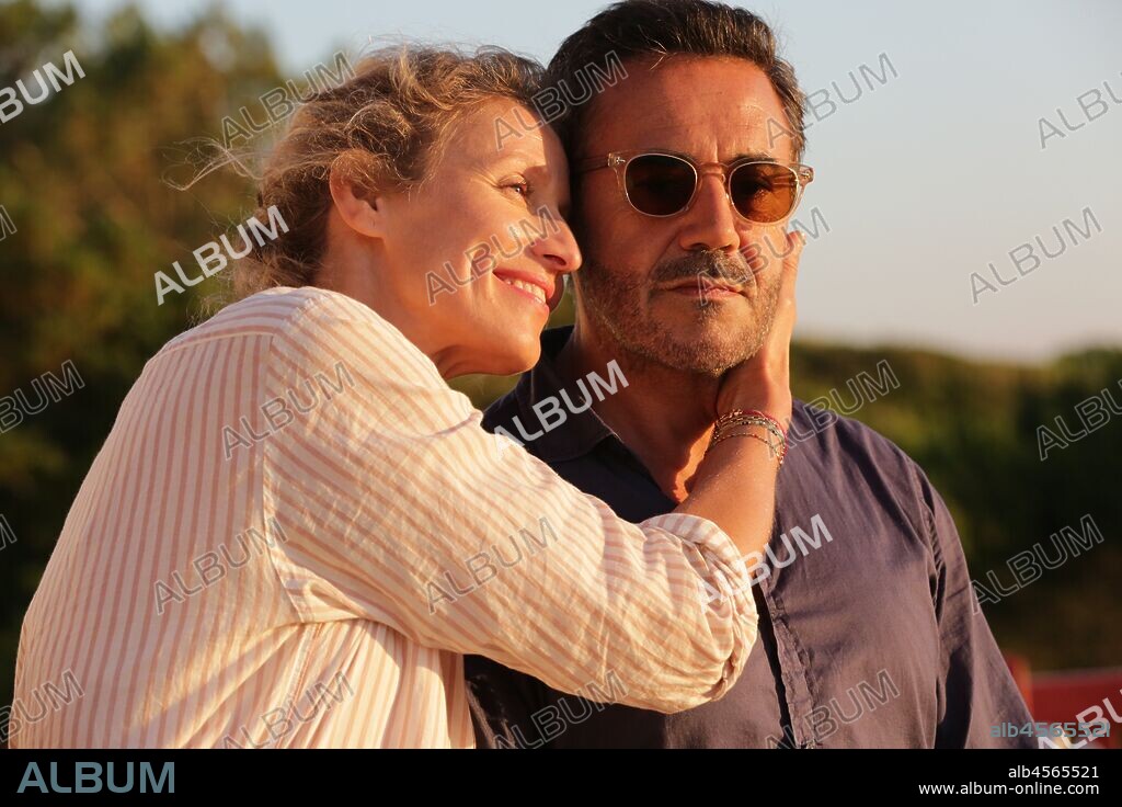 ALEXANDRA LAMY et JOSE GARCIA dans CHAMBOULTOUT, 2019, réalisé par ERIC LAVAINE. Copyright Same Player. Distribuida por Gaumont.