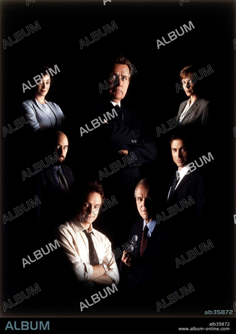 BRADLEY WHITFORD, JOHN SPENCER, MARTIN SHEEN, RICHARD SCHIFF and ROB LOWE in THE WEST WING, 1999. Copyright NBC.