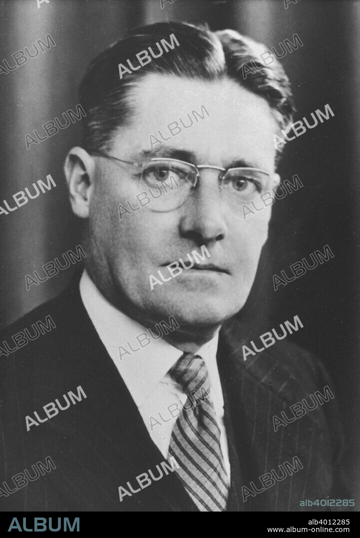 Howard Walter Florey, Australian pathologist, c1945. For his work on the isolation and purification of the first antibiotic, Penicillin, Florey (1898-1968) shared the 1945 Nobel Prize for Medicine and Physiology with Alexander Fleming (1881-1955) and Ernst Chain (1906-1979). Photograph courtesy of The Nobel Foundation.