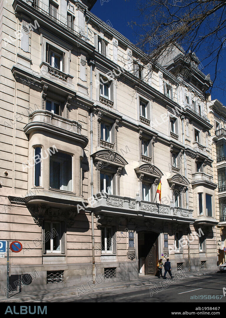 COMISION NACIONAL DEL MERCADO DE VALORES (CNMV). Organismo encargado de la supervisión e inspección de los mercados de valores españoles. Madrid, capital. España.