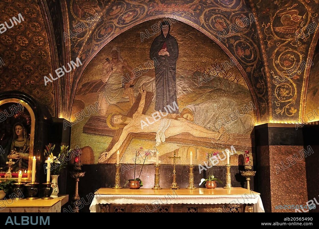 Altar next to the Golgotha, the place where Christ supposedly died on the Cross, Church of the Holy Sepulchre, Jerusalem, Israel, Middle East, Orient