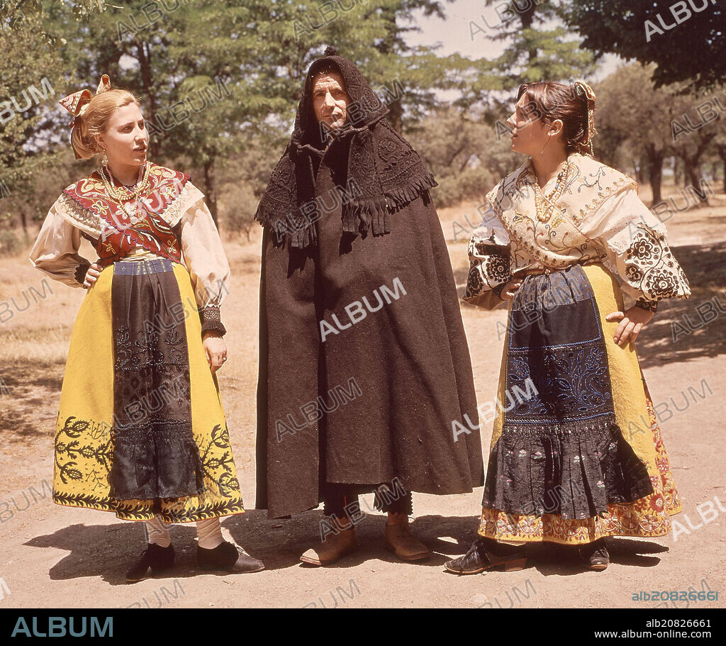 TRAJE REG MOZAS BENAVENTE Y CARBAJALES DE ALBA(ZAMOR.