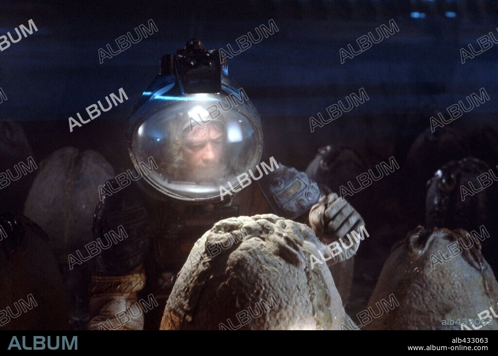 JOHN HURT in ALIEN - DIRECTOR'S CUT, 1979 (ALIEN), unter der Regie von RIDLEY SCOTT. Copyright 20TH CENTURY FOX.